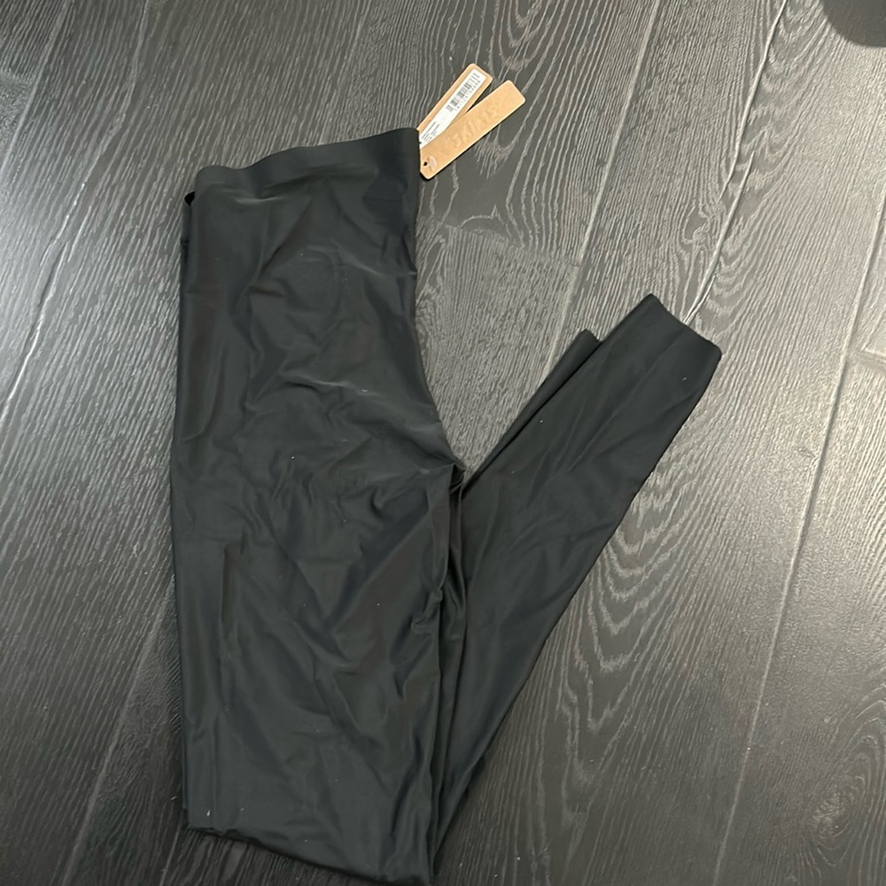 Skims foundation leggings